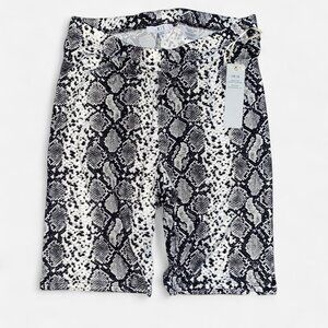 NWT Women's IRIS Black White Snake Print Stretch Yoga Gym Casual Bike Shorts - S